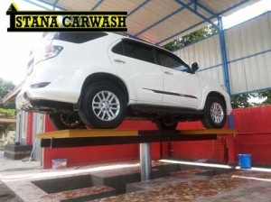 lf autocare 02 300x224 LF AutoCare