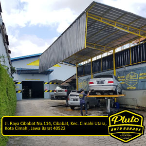 pluto auto garage 02 300 Pluto Auto Garage
